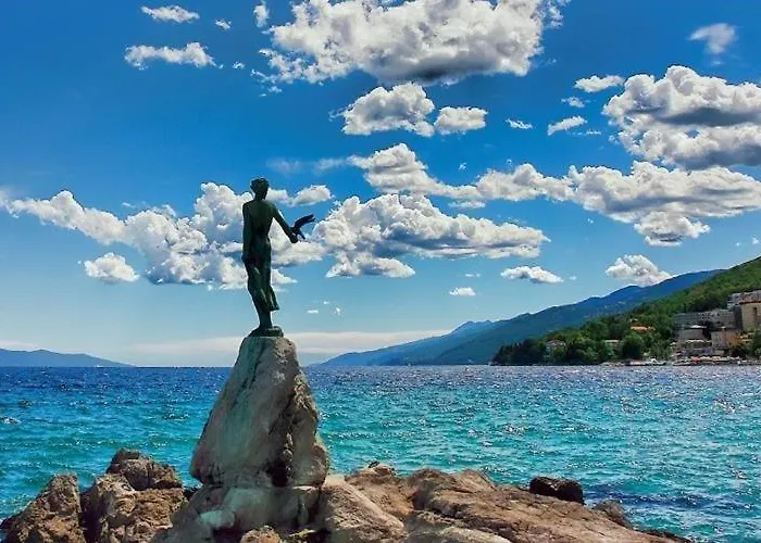 Manuela アパート マトゥリ