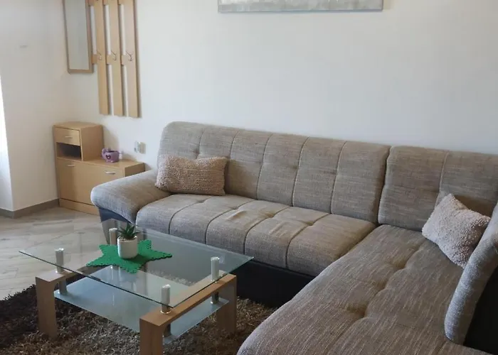 Manuela マトゥリ